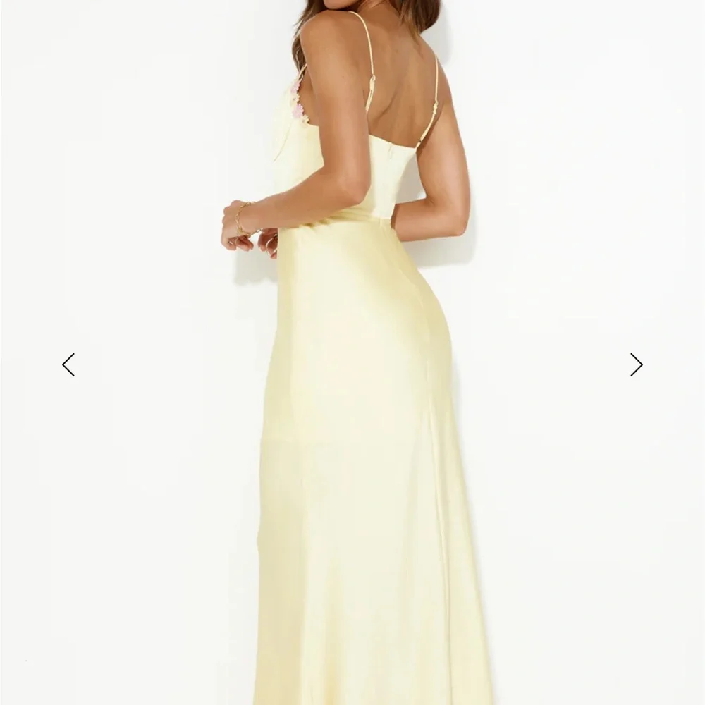 DAISY FRIENDSHIP SATIN MAXI DRESS YELLOW - Picture 6 of 13
